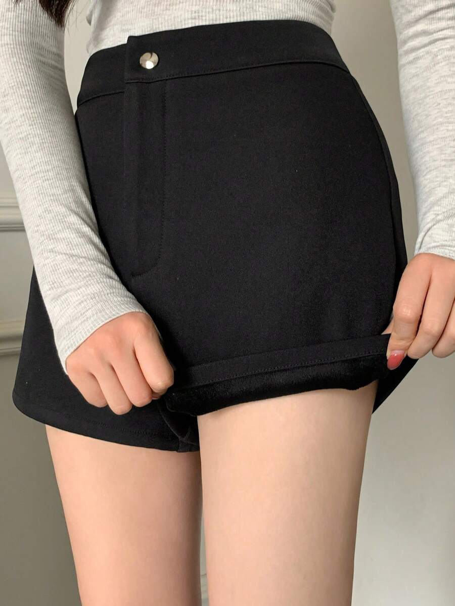 DAZY 女士休闲日常通勤简约纯色抓绒短裤嘉年华 - 黑色 - 查看 1