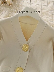 Franclia 不对称金属装饰V领针织开衫和裤子两件套优雅约会装 - 杏色 - 查看 3