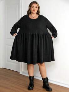 SHEIN CURVE+ Đầm dáng chữ A cổ tròn, chất liệu vải wash, cỡ lớn, kiểu dáng thường ngày, in họa tiết bông tuyết. - màu đen - Xem 4