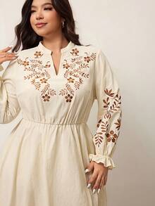 Enliva 大码女式长袖连衣裙，刺绣图案细节，松紧腰身，A字下摆宽松连衣裙，适合圆润身材曲线 - 杏色 - 查看 3