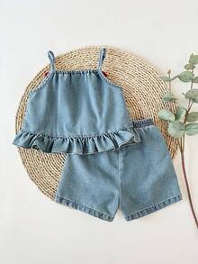 SHEIN 2件套女婴休闲可爱蘑菇3D装饰荷叶边牛仔吊带背心和短裤套装，适合春夏外出、度假、旅行、海滩、派对和日常穿着 - 淺色水洗藍 - 查看 3