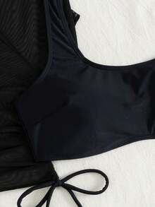 Swim Chiccia Bộ bikini quây 4 món màu trơn, bao gồm quần tam giác hở lưng cổ vuông đơn giản, áo crop top tay ngắn cổ vuông bằng lưới, quần short cạp cao buộc dây bên hông, đồ bơi đi nghỉ mát cho nữ. - màu đen - Xem 4