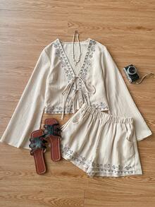 SHEIN EZwear Summer Outfit 2pcs Set: Light Apricot V-Neck Embroidered Twist Front Long Sleeve Top And Slant Pocket Shorts - Apricot - View 8