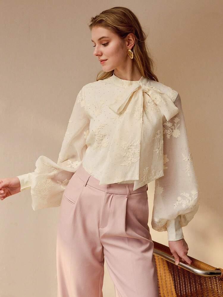 여성 프렌치 스타일 플로럴 자수 긴소매 블라우스