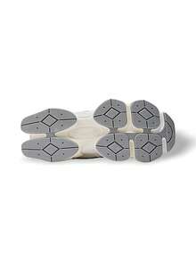 New Balance 男女通用运动鞋，缓震透气，轻便舒适，弹性好，适合运动、户外跑步、日常穿着，白色，U9060HSC - 白色 - 查看 6