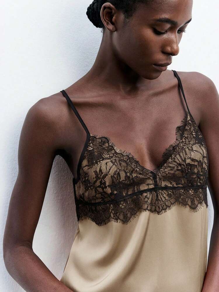 SHEIN Maija Top de camisola con decoración de encaje en el cuello, versátil para el transporte urbano, casual de negocios, elegante para citas, bodas y vacaciones
