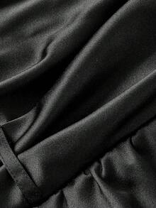 SHEIN MOD Đầm ống cỡ lớn màu trơn, thân áo xếp ly phía trước, gấu váy xòe. - màu đen - Xem 3