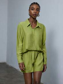 Aveloria Modichic Elegant, Intellectual High-End Commuter Textured Material Loose & Comfortable Women 2 Pieces Set: Long Sleeve Shirt & Shorts - Green - View 6