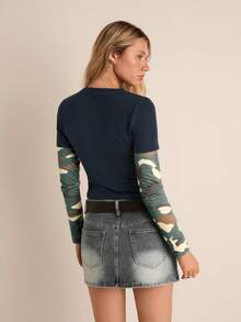 Easelle 女士休闲时尚街头迷彩字母印花拼接修身短款上衣，春秋季 - 寶藍色 - 查看 7