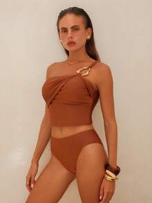 Swim Chiccia 女款優雅度假純色性感夏季海灘簡約休閒百搭巧克力棕色無袖上衣配金屬環細節與百褶高腰比基尼泳褲套裝，兩件式細肩帶比基尼套裝（適用於春假、返校季、假期、春季、海灘風、度假、春假穿搭、情人節、新年、母親節）棕色比基尼套裝 棕色兩件式套裝 女款單肩比基尼泳衣 - 鏽棕色 - 查看 7