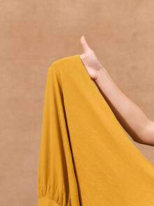 Zivah 2026春夏新款音乐节、复活节、圣帕特里克节、情人节、约会、西部风、游牧风、生日派对、毕业典礼、大学、学生、日常休闲、百搭、休闲、度假、邮轮、海滩、日光浴、爆款、街头风、婚礼宾客、波西米亚风、通勤、早午餐、机场、派对、假日郊游、办公室着装 黄色宽松开衩A字亚麻长裙 - 黃色 - 查看 10