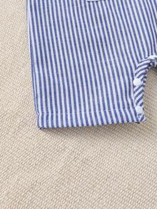 SHEIN Bộ 2 món cho bé sơ sinh: áo cổ tròn, hở vai, tay ngắn và áo liền quần kẻ sọc thêu tai, dễ thương và thời trang, thích hợp mặc ở nhà, hàng ngày và các hoạt động ngoài trời. - Xanh và trắng - Xem 8