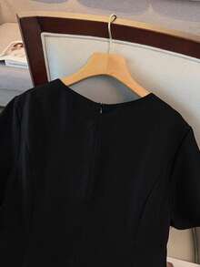 GlowEve CURVE Plus Size Women's Bestselling Elegant Rhinestone Floral Decor Round Neck Fitted Dress, Suitable For Daily Commute, Party, Date, Versatile - Black - View 6