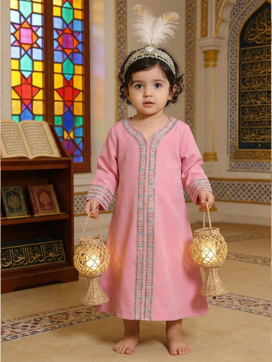 SHEIN 2026春夏新款女童宽松休闲简约长袖复古图案长连衣裙，适合居家、聚会及多种场合穿着。 - 粉色 - 查看 1