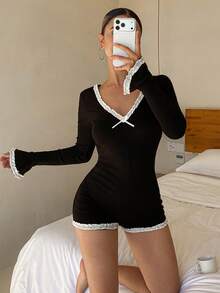 DAZY 撞色荷叶边修身短款女士睡衣连体裤 - 黑色 - 查看 1