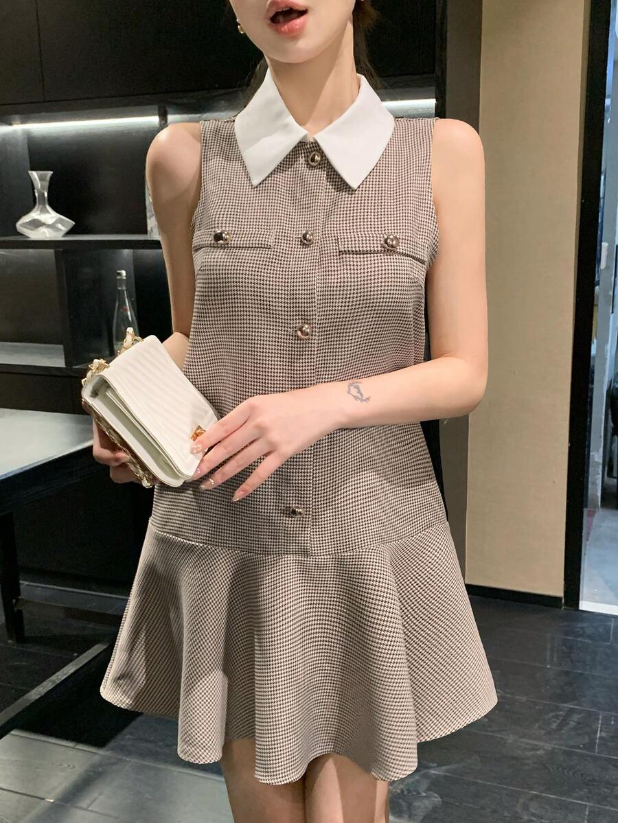 DAZY Women's Elegant Contrast Color Collar Faux Pocket Sleeveless Mini Dress, Summer - Khaki - View 1