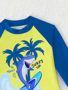 SHEIN 男婴可爱螃蟹印花插肩袖上衣和条纹短裤两件套泳衣，适合夏季海滩、泳池、游泳、水上乐园、冲浪等场合。 - 彩色 - 查看 3