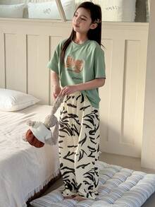 DAZY 少女字母和老虎印花圆领短袖T恤和裤子睡衣套装 - 綠色 - 查看 2