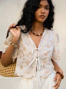 Poéselle 女士波西米亚风花卉镂空蕾丝系带露脐上衣，扇形下摆泡泡袖夏季上衣，波西米亚蕾丝上衣，镂空上衣，系带露脐上衣，田园风上衣，泡泡袖衬衫，扇形下摆上衣，夏季度假，复古蕾丝V领打结刺绣优雅短袖上衣 - 彩色 - 查看 2