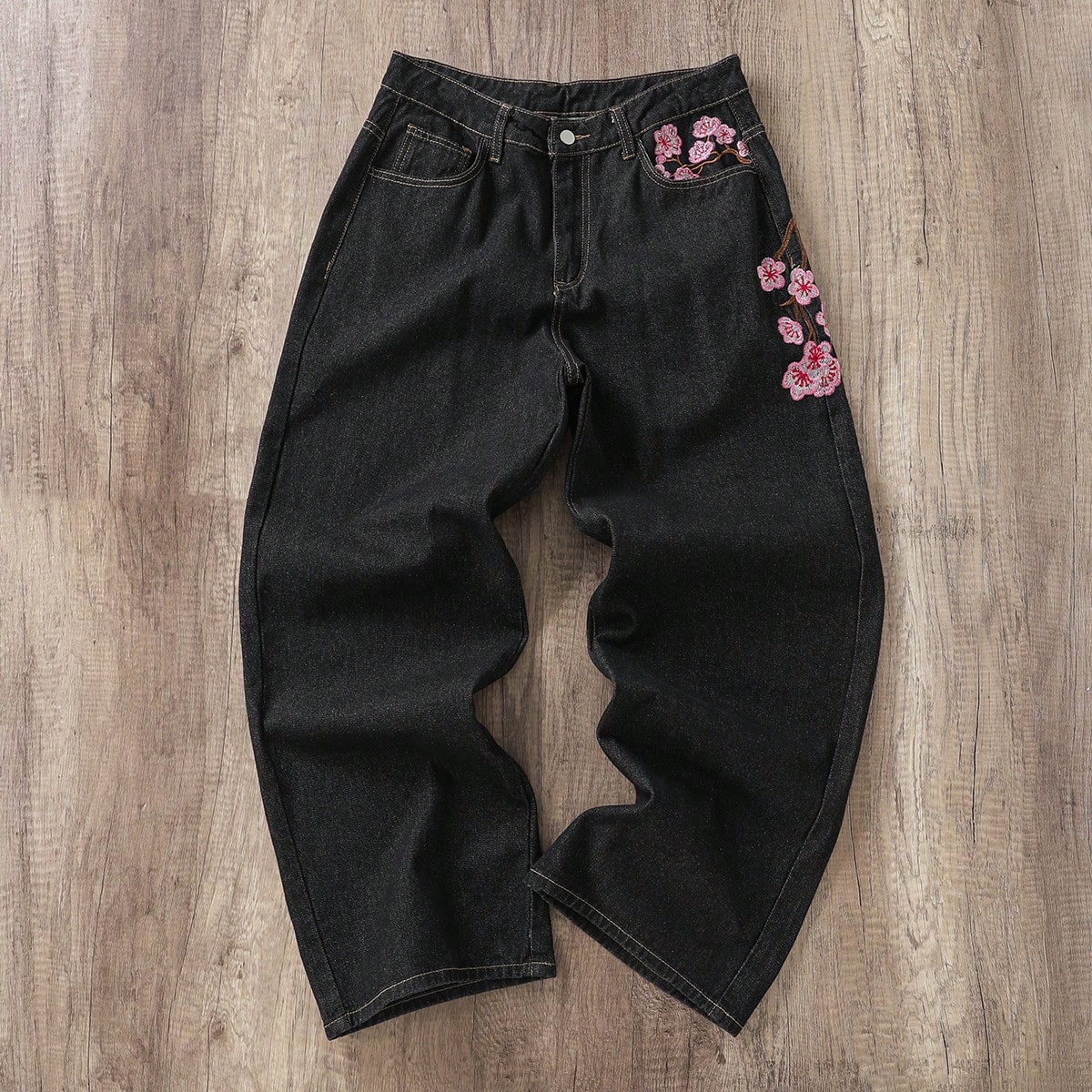 Jeans rectos de pierna ancha con diseño de bordado floral a cuadros, moda casual de calle para hombres