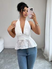 Elenzga 这款女士优雅露背深V领褶皱刺绣吊带上衣，采用收腰设计和深V领口，凸显身材曲线，尽显精致优雅。适合多种场合，从正式工作装扮和通勤装扮，到性感浪漫的法式风情、休闲外出、度假、中东复古主题活动、温馨的下午茶聚会、魅力四射的派对，以及新年、感恩节和圣诞节庆祝活动，都能轻松驾驭。 - 白色 - 查看 4
