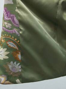 SHEIN X LOS FAVORITOS DE ANA GONZALEZ Maija 女士数码印花绿色单排扣西装外套，休闲度假装，适合圣帕特里克节、复活节、春假、音乐节等场合，秋冬季复古风尚之选。 - 綠色 - 查看 14