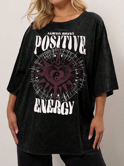 EMERY ROSE Plus Size Fashionable Heart Graphic Print Casual Loose Fit Mid-Length Short Sleeve Round Neck T-Shirt For Women Plus Size Oversized T Shirt