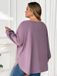 SHEIN CURVE+ قميص تي شيرت أسود بأكمام طويلة وتصميم أزرار مناسب للمقاسات الكبيرة