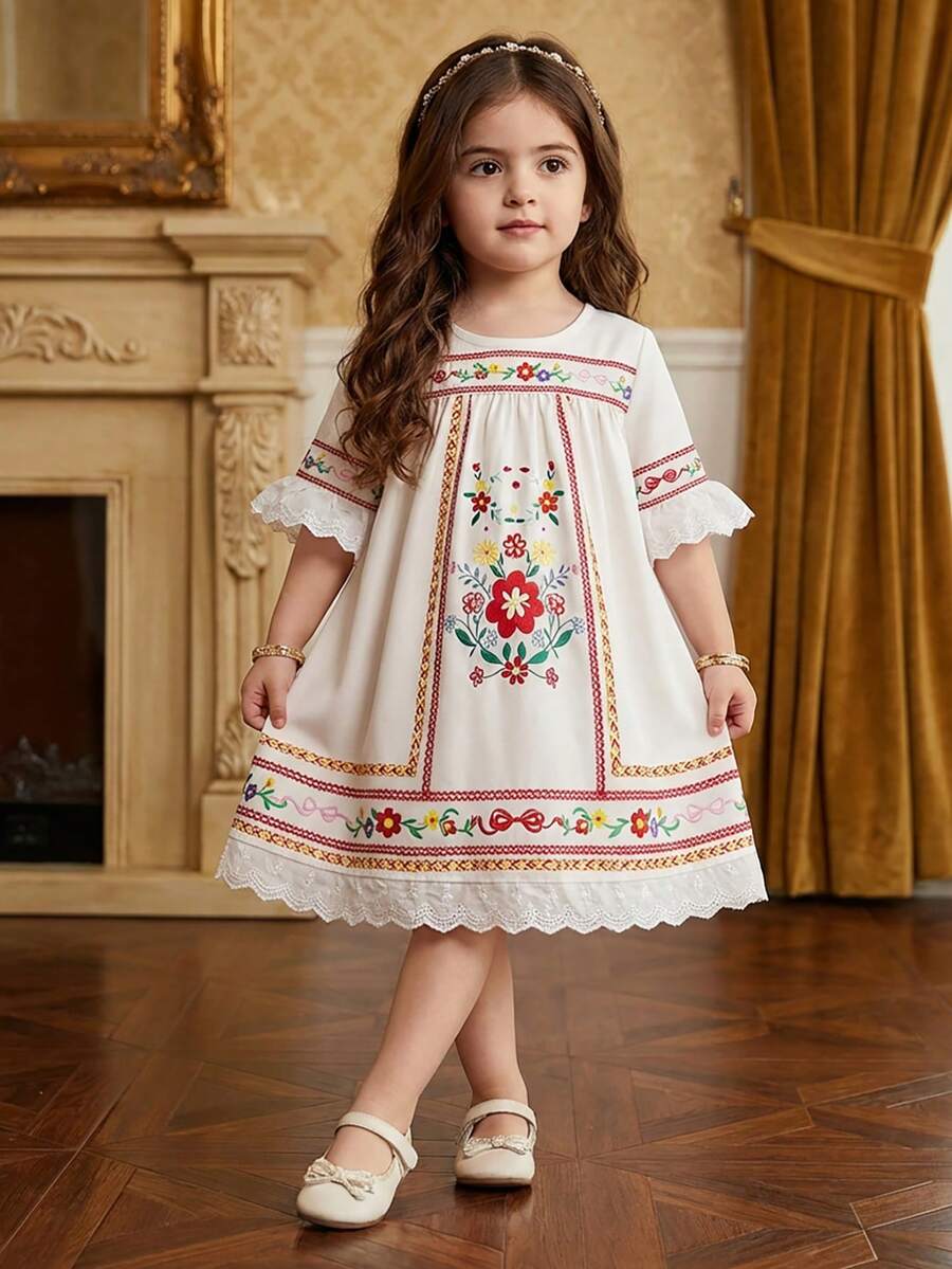 SHEIN Vestido de Estilo Casual Floral para Bebê Menina na Primavera e Verão, de Manga Curta - Branco - Visão 1