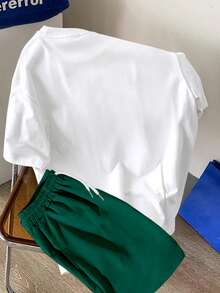 Manfinity Joysei 2 件男士夏季字母印花圆领短袖休闲 T 恤和抽绳腰短裤套装，舒适服装 - 彩色 - 查看 2