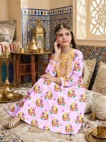 SHEIN Áo Abaya cầu nguyện Ahlam màu tím nhạt, Áo Jalabiya hoa cho trẻ em, Họa tiết sao và trăng hoạt hình dễ thương, Họa tiết nơ, Váy maxi dài tay cổ chữ V rộng rãi thoải mái cho bé gái tuổi teen, Thích hợp cho mùa xuân/hè, Váy maxi dài tay thanh lịch, Áo Abaya cầu nguyện cho trẻ em, Thoải mái dễ chịu, Trang phục thường ngày, Áo Kaftan kín đáo, Áo Jalabiya cho trẻ em, Phong cách mới - Nhiều màu - Xem 3