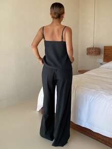 DAZY Conjunto de pijama de top de tirantes y pantalones con parches de encaje de colores contrastantes para mujer - azul real - Ver 2