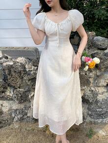 DAZY Đầm dài tay phồng kiểu Pháp, dáng ôm sát, thiết kế dây rút, thêu họa tiết cầu kỳ, giúp tôn dáng. - Màu be - Xem 2