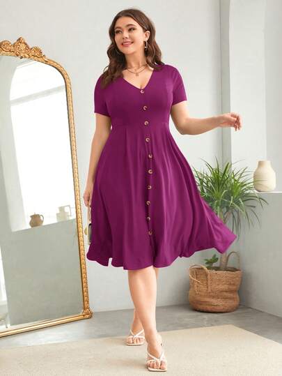 SHEIN Clasi فستان كاجوال بياقة على شكل حرف V وأكمام قصيرة بأزرار أمامية للمرأة البدينة