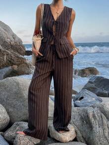 DAZY Bộ đồ nữ gồm áo vest kẻ sọc thắt nơ phía trước và quần ống rộng, kiểu dáng thường ngày, gồm 2 món. - Cà phê nâu - Xem 6