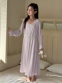 DAZY 少女蕾丝拼接蝴蝶结装饰休闲长袖连衣裙家居服 - 淡紫色 - 查看 2