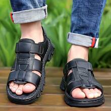 Sandalias y chanclas de hombre para el verano: calzado resistente para exteriores, ideal para conducir, con suelas gruesas, antideslizantes e impermeables. Novedades. - Negro - Ver 1