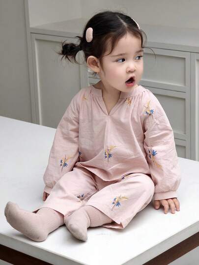 DAZY 婴幼儿女童V领碎花休闲衬衫和宽松长裤舒适韩版家居服