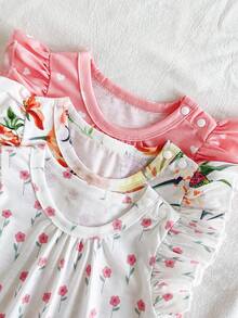 SHEIN Vintaside Kids Bộ áo liền quần 3 món in hình côn trùng cho bé gái, gồm áo tay ngắn bèo nhún và quần short gấu nhún, trang phục thoải mái thường ngày cho mùa hè. - Nhiều màu - Xem 5