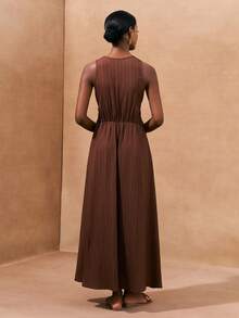 Zivah Vestido de línea A con cuello redondo, sin mangas, cintura cruzada y fruncido, de tela texturizada con rayas verticales en color marrón oscuro, para primavera y verano 2026, estilo casual de negocios - Café integral - Ver 2