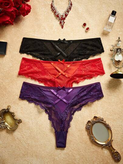 PinupPomp Plus Size Damtrosor i Spets, Patchwork, Mesh, Korsvis, Sexiga Trosor, Svart/Lila/Röd