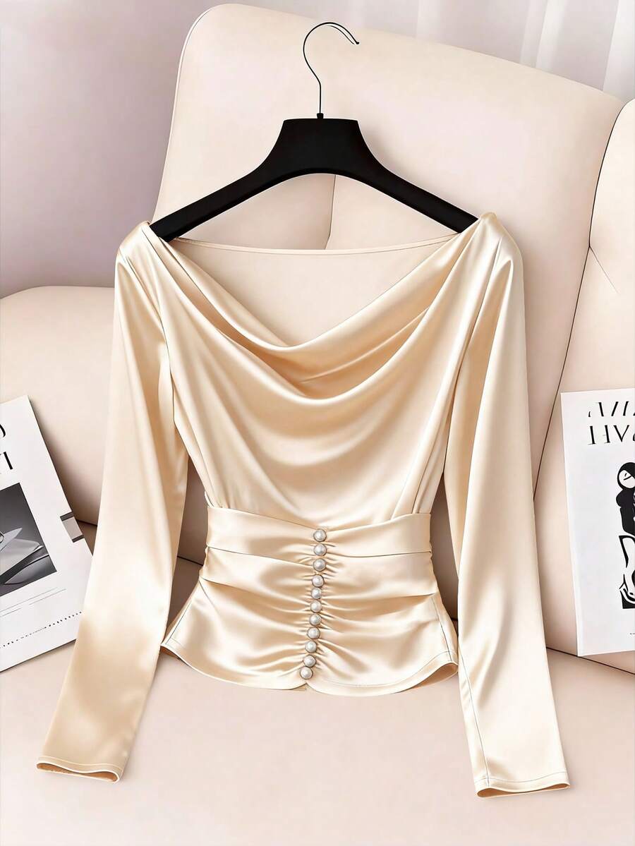 Franclia 女士极简法式风格纯黑色荷叶边领收腰珍珠纽扣褶裥衬衫，冬季新款 - 香檳色 - 查看 1