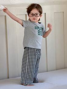 DAZY 男童休闲英文字母印花短袖T恤和格子宽松睡裤套装 - 灰色 - 查看 13