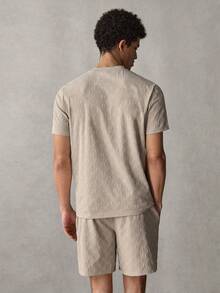 SWAVVY Conjunto de Camiseta e Shorts Casuais de Verão Masculino em Cor Sólida Jacquard - Damasco - Visão 2