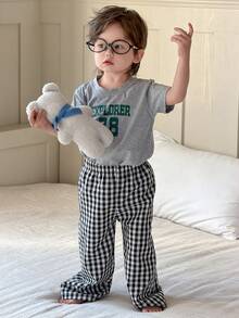 DAZY 男童休闲英文字母印花短袖T恤和格子宽松睡裤套装 - 灰色 - 查看 9