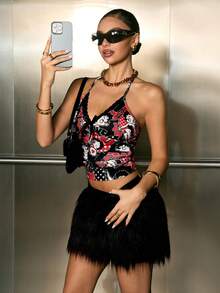 Betty Boop x SHEIN Top cropped de alcinha com estampa contrastante de renda para o verão feminino. Ideal para aniversários, baladas em Las Vegas, noites em Havana e noites de cassino. - Multicolorido - Ver 1