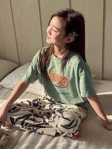 DAZY 少女字母和老虎印花圆领短袖T恤和裤子睡衣套装 - 綠色 - 查看 6