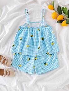 SHEIN Elladie kids 女童蓝色格子樱桃印花吊带背心和短裤套装，清爽舒适的夏季服装，夏季童装，美人鱼女童连衣裙，冰淇淋女童连衣裙，宾厄姆童装，生日女童连衣裙，蜜蜂女童连衣裙，柠檬印花女童连衣裙 - 藍色 - 查看 2