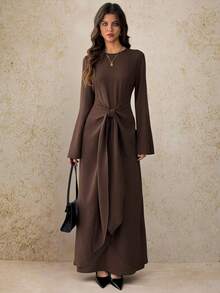 SHEIN Tall 2025年夏初秋新款，适合生日派对、毕业季、日常出行、百搭休闲度假、邮轮旅行、海滩日光浴等场合，网络热销，休闲优雅，通勤派对皆宜，圆领，长袖，喇叭袖口，腰部系带设计，修身超长连衣裙，棕色女士长裙 -A - 棕色 - 查看 1