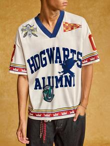 HARRY POTTER X SHEIN 男士休闲 V 领宽松 T 恤，带字母和动物徽章印花，夏季时尚街头风格